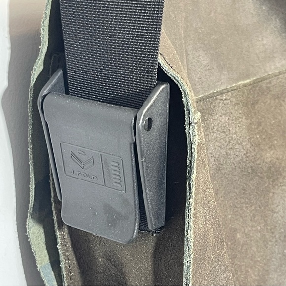 NWT J.FOLD Men’s Messenger Bag SHOULDERED Brown Leather Crossbody White Stripe - Picture 10 of 16